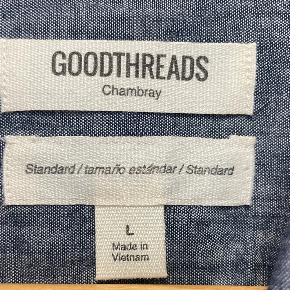 👔 Goodthreads Men’s Standard-Fit Long Sleeve Shirt – Chambray Cotton -  Large - Picture 2 of 3